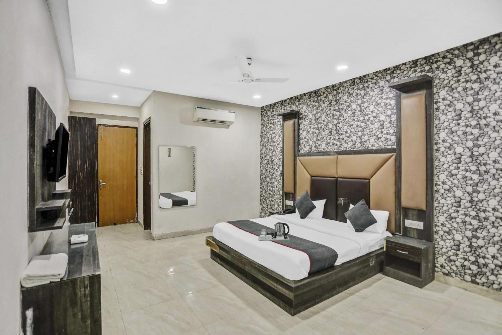 Townhouse 22956 Hotel Grand Residency Delhi  Eksteriør bilde